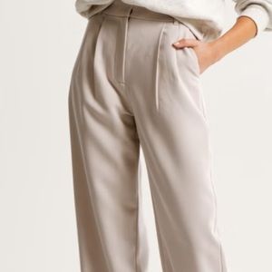 Abercrombie Sloane Dress Pant Sz XS Light Taupe